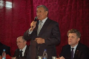 Состоялись первые встречи руководителей с населением