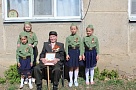 В Остроленке прошла акция «Парад у дома ветерана»