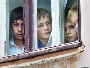 Почему детям-сиротам не дают жильё?