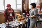 Нагайбакские ремесленники показали жителям Чесменского района как делать куклу-берестушку