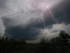 Жара сменится дождями и грозами?