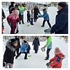 Поиграли с детьми в снежки