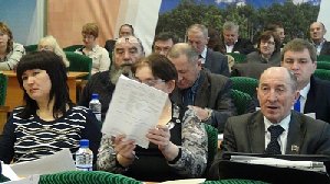 Народные избранники освободили коллег от депутатских полномочий