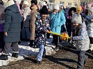 Блины и пироги с горячим чаем…