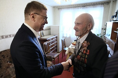 На Южном Урале началось вручение юбилейных медалей
