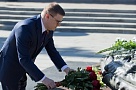 Алексей Текслер возложил цветы к Вечному Огню
