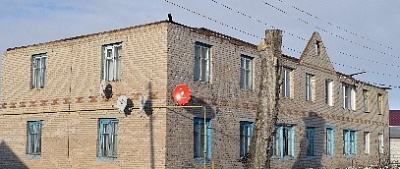 Жители дома без крыши в селе Париж мокнут под дождем