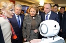 Сенатору показали южноуральский метеорит 