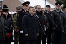 Алексей Текслер возложил цветы к мемориальному комплексу «Солдатам правопорядка» 