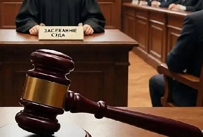 Прыгнул на грудь человеку и убил его 