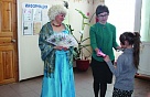 Юных читателей встречали Барбарики и Театр мод