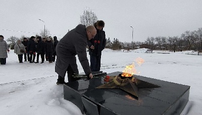 Отдали дань памяти защитникам Отечества 