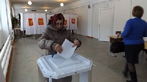 Пожилые Нагайбакского района решили  с утра пораньше отдать свой гражданский долг