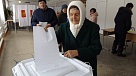 Бабушка забыла дома паспорт но не поленилась прийти на избирательный участок  ещё раз
