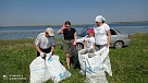 Южане прибрали берег пруда Хрустальный