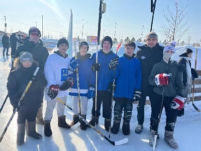 Второе место на хоккее в валенках 