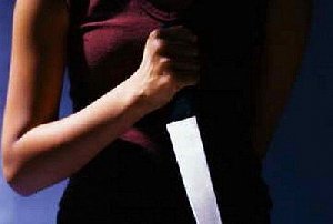 За удар ножом мужа Нагайбакский районный суд дал три года